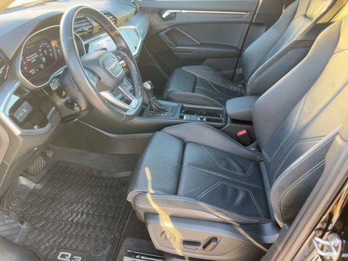 2023 Audi Q3 Premium 45 TFSI S line quattro Tiptronic