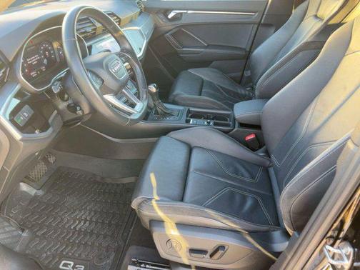 2023 Audi Q3 Premium 45 TFSI S line quattro Tiptronic
