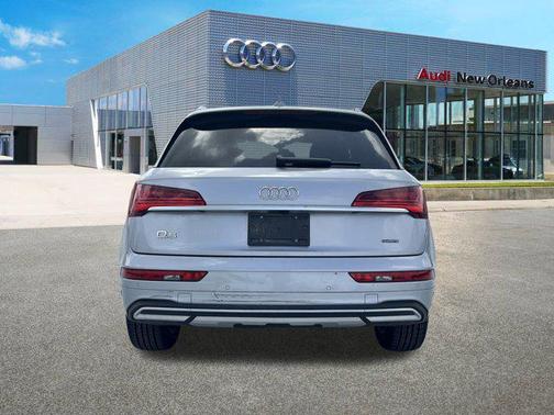2022 Audi Q5 40 Premium Plus