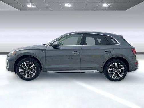 2022 Audi Q5 45 S line Premium Plus