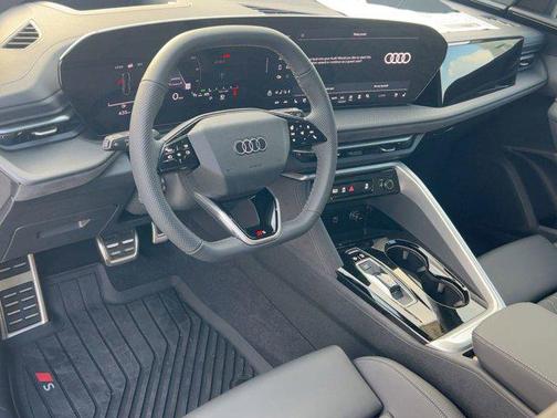 2025 Audi SQ5 3.0T Premium Plus