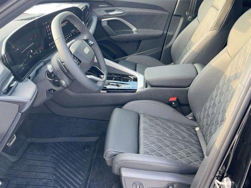 2025 Audi SQ5 3.0T Premium Plus