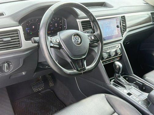 Pure White 2019 Volkswagen Atlas 3.6L SEL