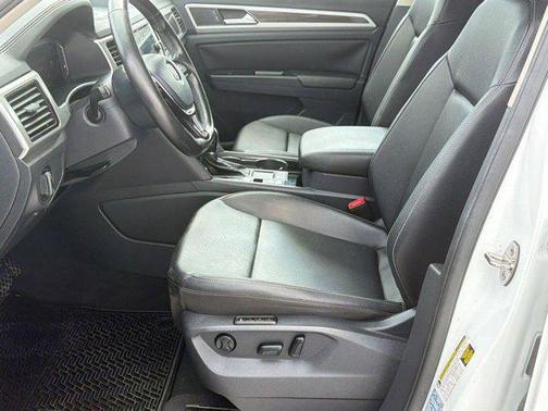 Pure White 2019 Volkswagen Atlas 3.6L SEL