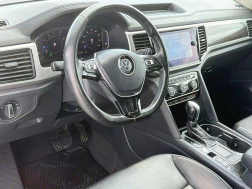 Pure White 2019 Volkswagen Atlas 3.6L SEL