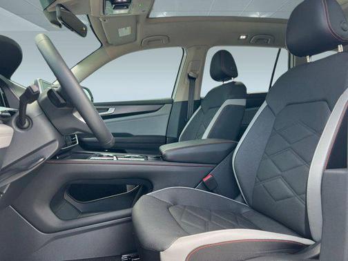 2024 Volkswagen Atlas 2.0T SE w/Technology 4MOTION