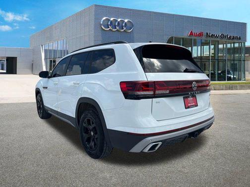 2024 Volkswagen Atlas 2.0T SE w/Technology 4MOTION