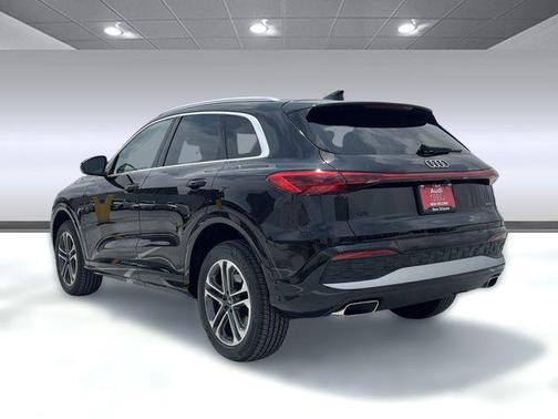 2025 Audi Q5 Premium TFSI quattro S tronic
