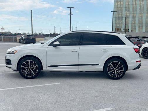 2023 Audi Q7 55 Premium Plus