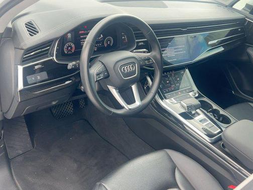 2023 Audi Q7 55 Premium Plus