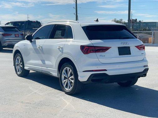 2023 Audi Q3 Premium 45 TFSI S line quattro Tiptronic