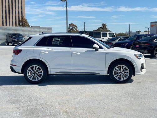 2023 Audi Q3 Premium 45 TFSI S line quattro Tiptronic