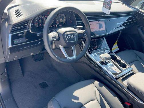 2026 Audi Q7 45 Premium