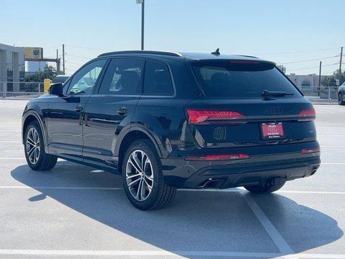 2026 Audi Q7 45 Premium