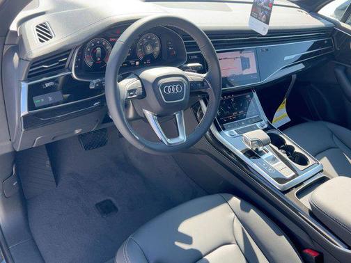 2026 Audi Q7 45 Premium