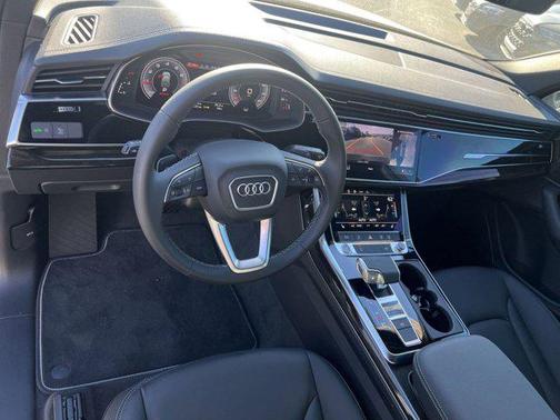 2025 Audi Q7 45 Premium