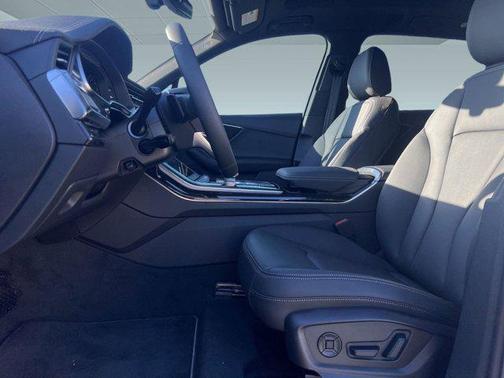 2025 Audi Q7 45 Premium