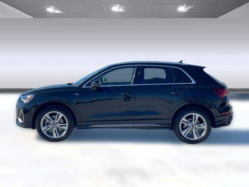 2022 Audi Q3 45 S line Premium Plus