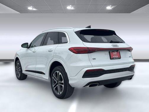 2025 Audi Q5 Premium TFSI quattro S tronic