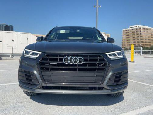 2020 Audi Q5 45 Titanium Premium