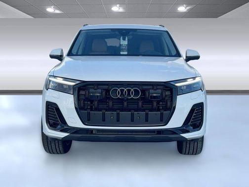 2026 Audi Q7 45 Premium