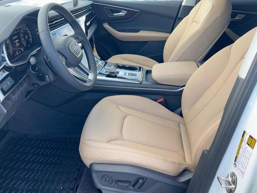 2026 Audi Q7 45 Premium