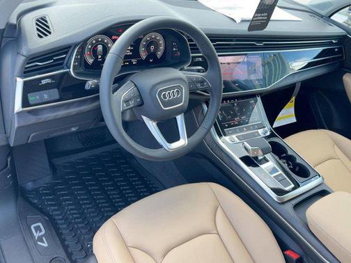 2026 Audi Q7 45 Premium