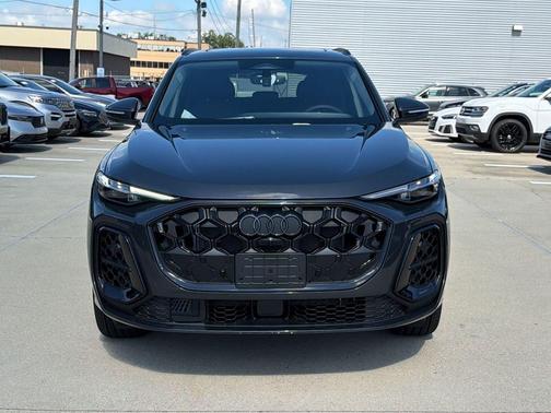 Tambora Gray Metallic 2026 Audi Q5 Premium Plus TFSI quattro S tronic