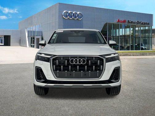2025 Audi Q7 55 Premium