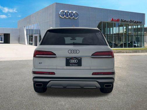 2025 Audi Q7 55 Premium