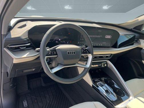 2025 Audi Q5 Premium TFSI quattro S tronic