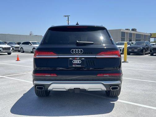 2025 Audi Q7 55 Prestige