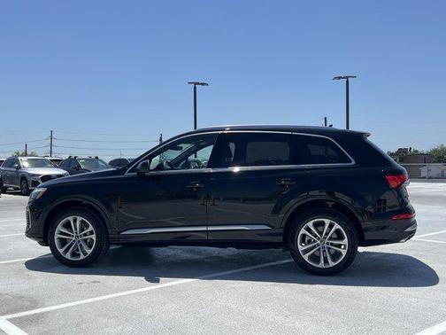 2025 Audi Q7 55 Prestige