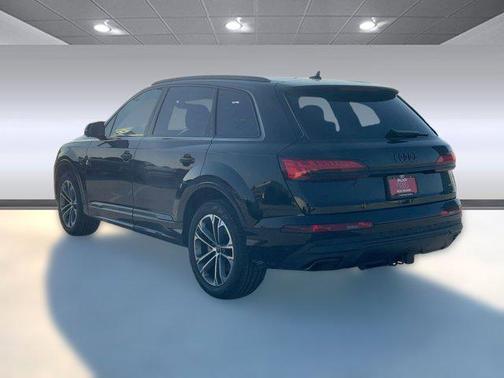 2026 Audi Q7 45 Premium