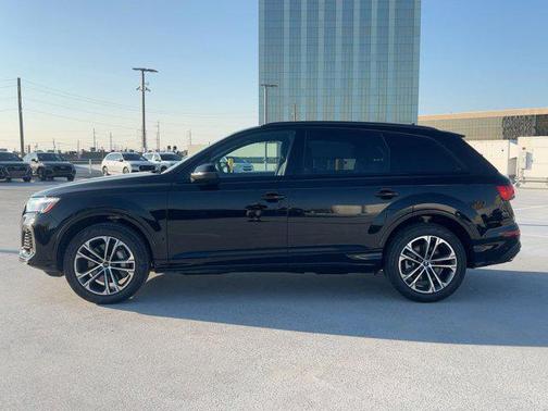2026 Audi Q7 45 Premium