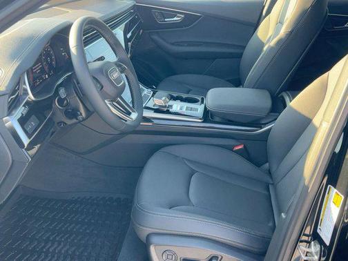 2026 Audi Q7 45 Premium