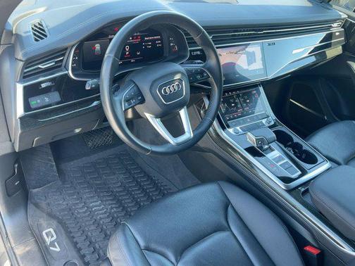 2023 Audi Q7 55 Premium Plus