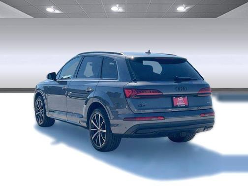 2023 Audi Q7 55 Premium Plus
