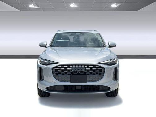 Florett Silver Metallic 2026 Audi Q5 Premium Plus TFSI quattro S tronic