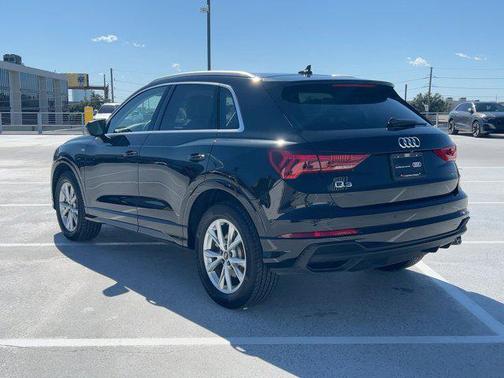 2025 Audi Q3 Premium 45 TFSI S line quattro Tiptronic