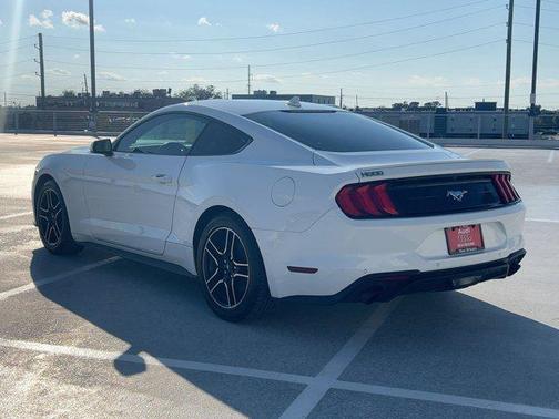 2021 Ford Mustang EcoBoost