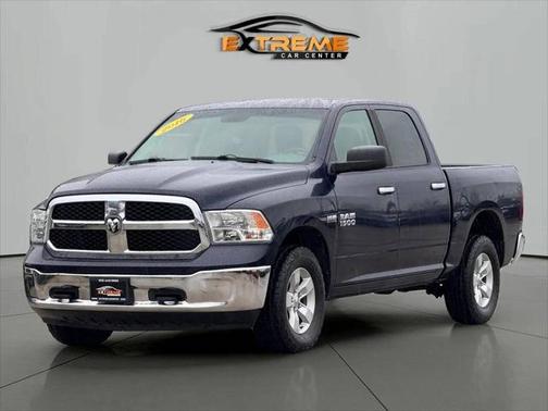 2016 RAM 1500 SLT
