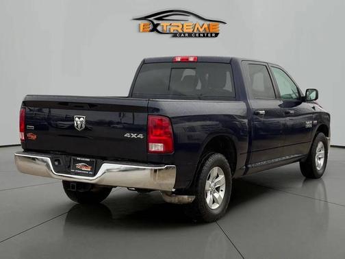 2016 RAM 1500 SLT