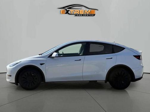 2022 Tesla Model Y Long Range Dual Motor All-Wheel Drive