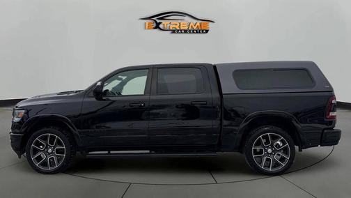 Diamond Black Crystal Pearlcoat 2019 RAM 1500 Laramie