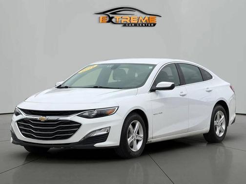Mosaic Black Metallic 2022 Chevrolet Malibu FWD LT