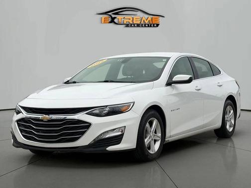 Mosaic Black Metallic 2022 Chevrolet Malibu FWD LT