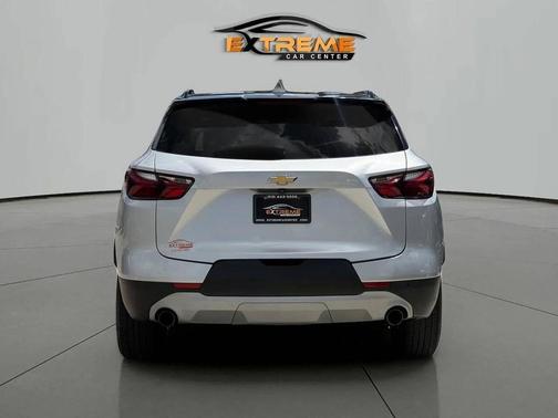 Silver Ice Metallic 2020 Chevrolet Blazer 2LT
