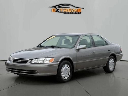 Cashmere Beige Metallic 2001 Toyota Camry LE