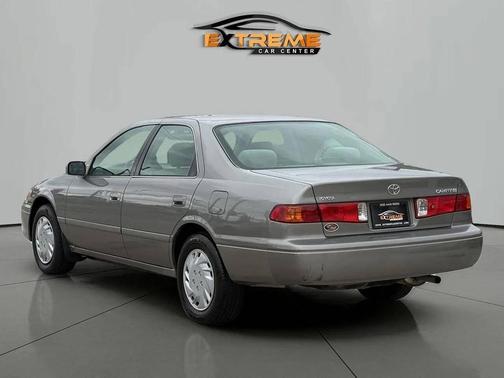 Cashmere Beige Metallic 2001 Toyota Camry LE
